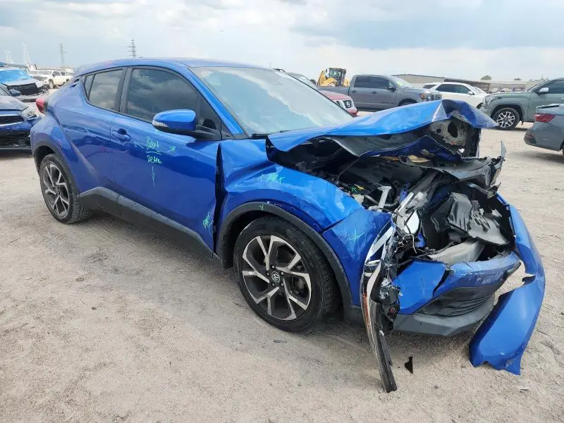 2018 TOYOTA C-HR XLE  