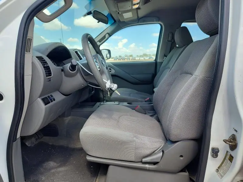 2014 NISSAN FRONTIER S  