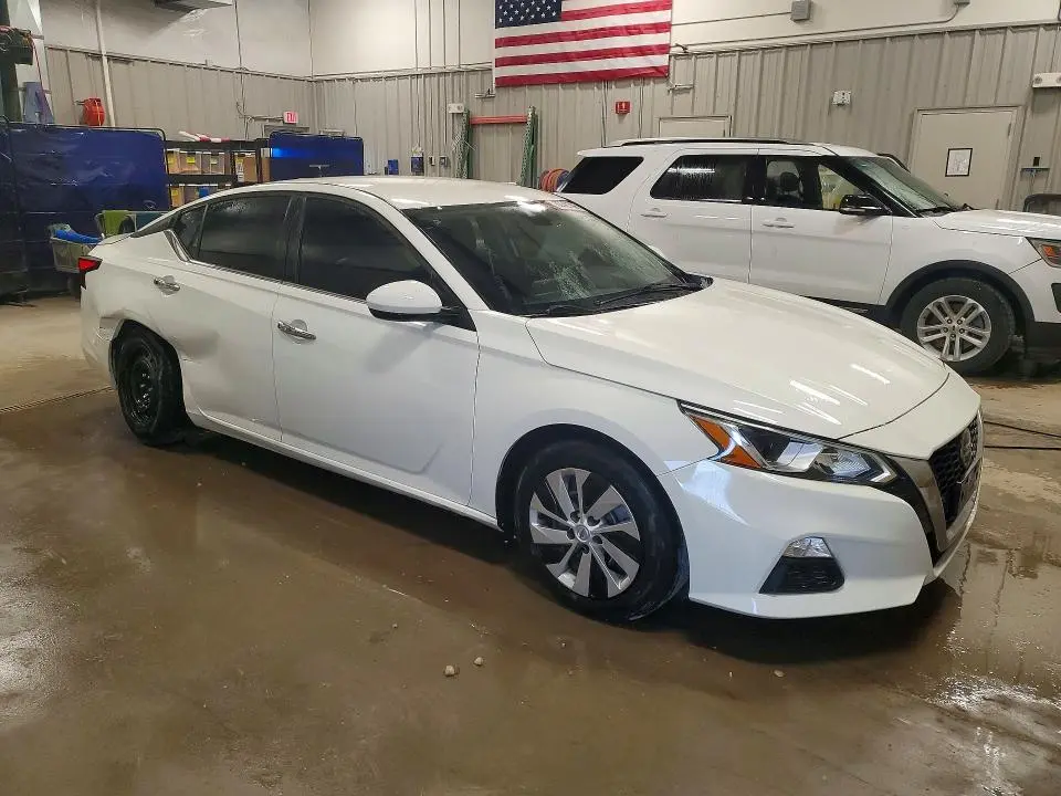 2019 NISSAN ALTIMA S  