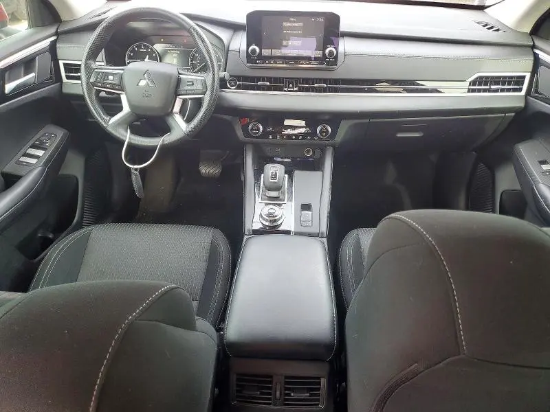2024 MITSUBISHI OUTLANDER ES  