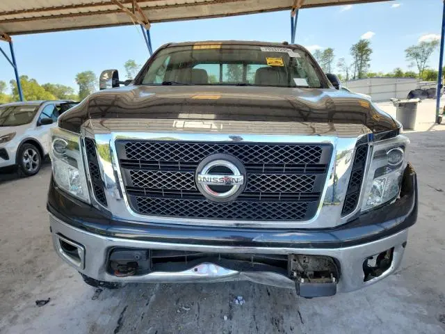 2017 NISSAN TITAN SV