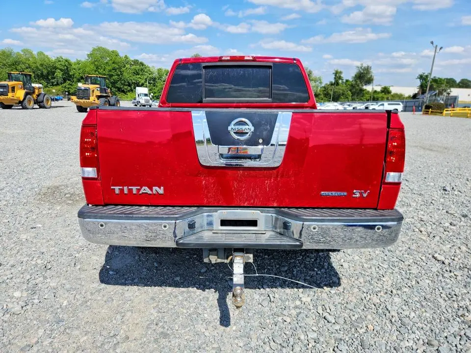 2011 NISSAN TITAN SV  