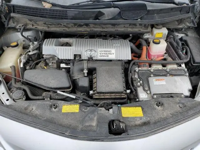2012 TOYOTA PRIUS V   