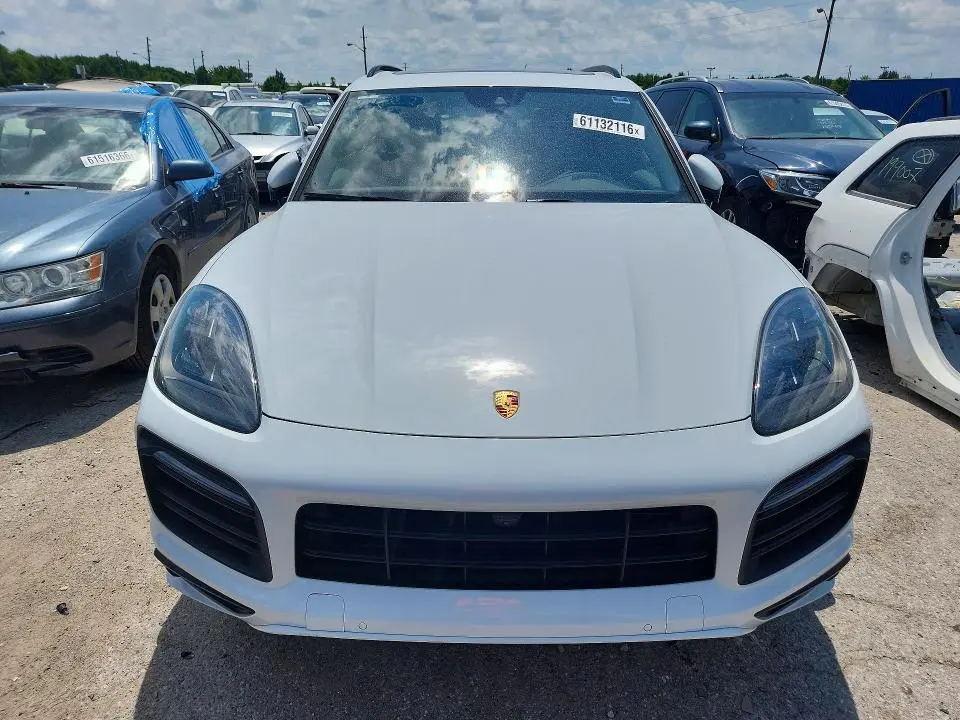 2021 PORSCHE CAYENNE GTS  