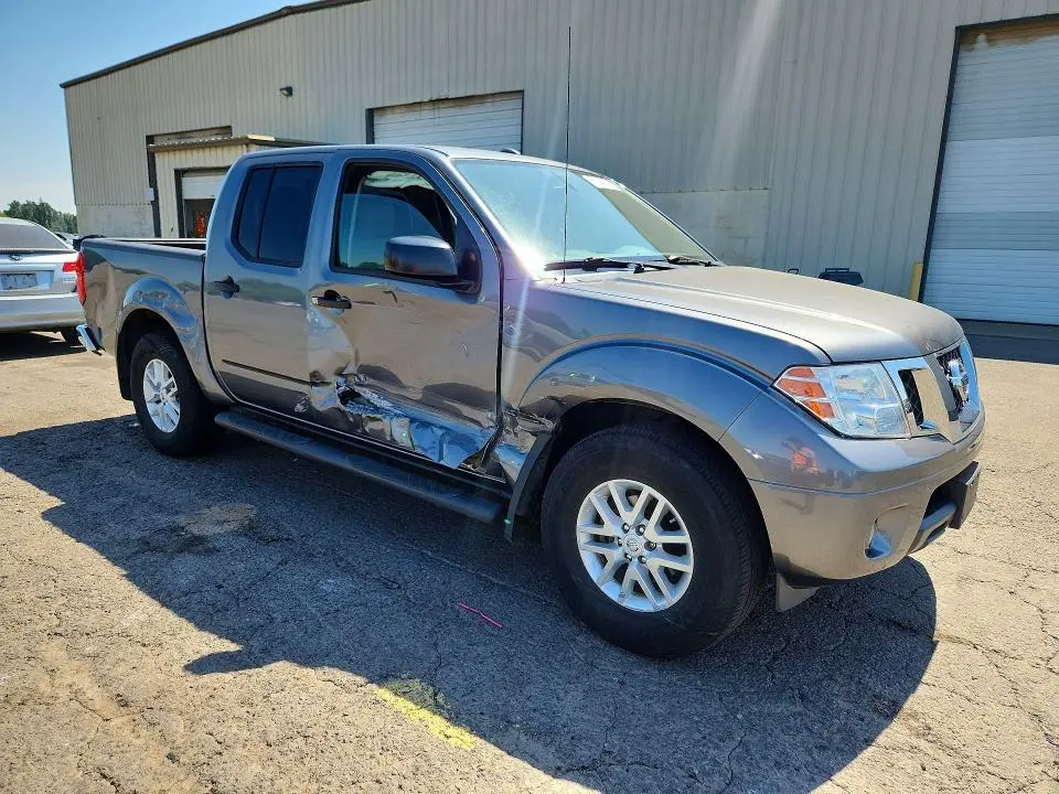 2017 NISSAN FRONTIER SV  