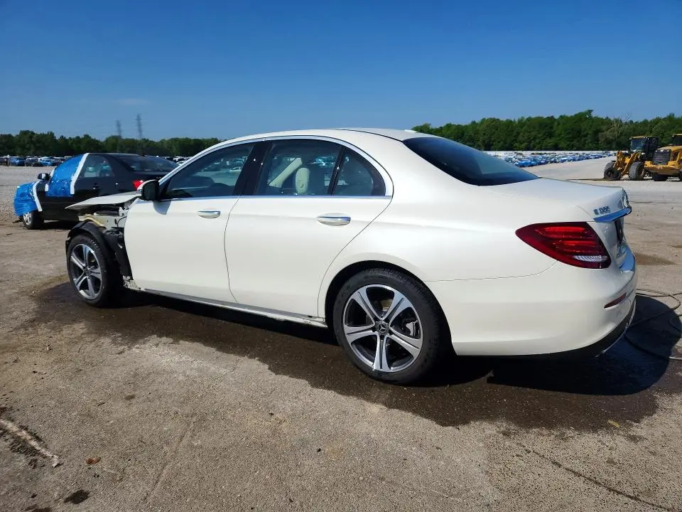 2019 MERCEDES-BENZ E 300  