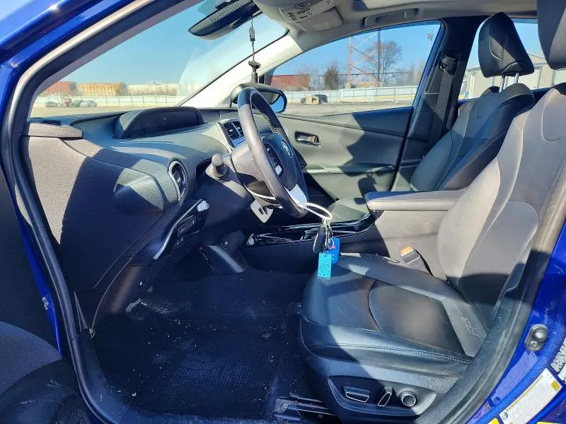 2017 TOYOTA PRIUS FOUR  