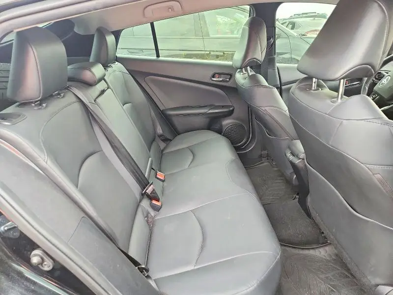 2021 TOYOTA PRIUS XLE AWD-E  