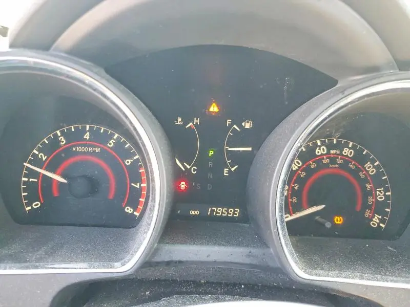 2012 TOYOTA HIGHLANDER SE  