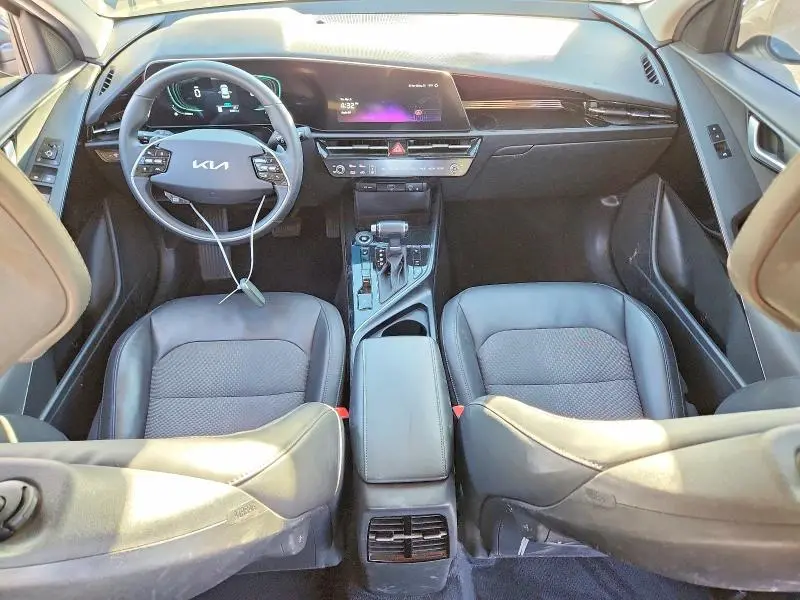 2024 KIA NIRO EX  