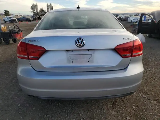 2013 VOLKSWAGEN PASSAT SE  
