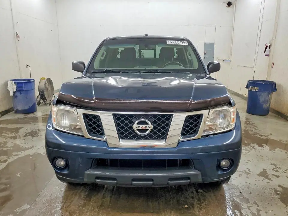 2017 NISSAN FRONTIER SV  