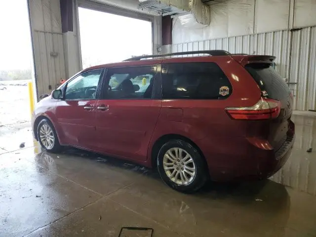 2015 TOYOTA SIENNA XLE  