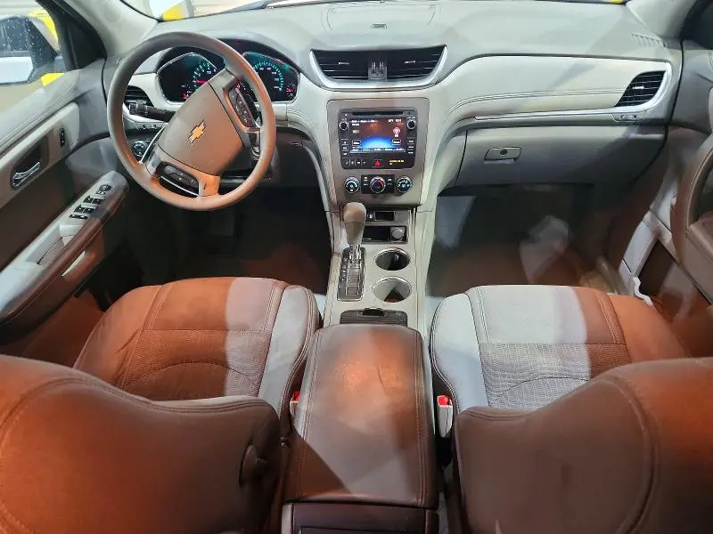 2013 CHEVROLET TRAVERSE LS  