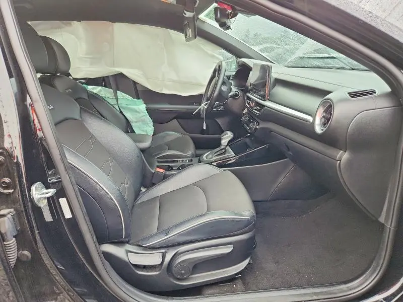 2023 KIA FORTE GT LINE  