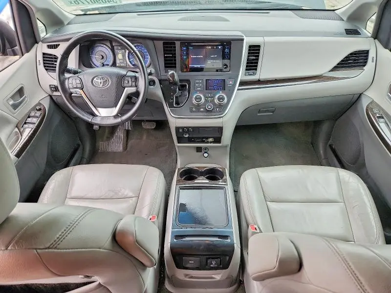 2015 TOYOTA SIENNA XLE PREMIUM 7-PASSENGER  