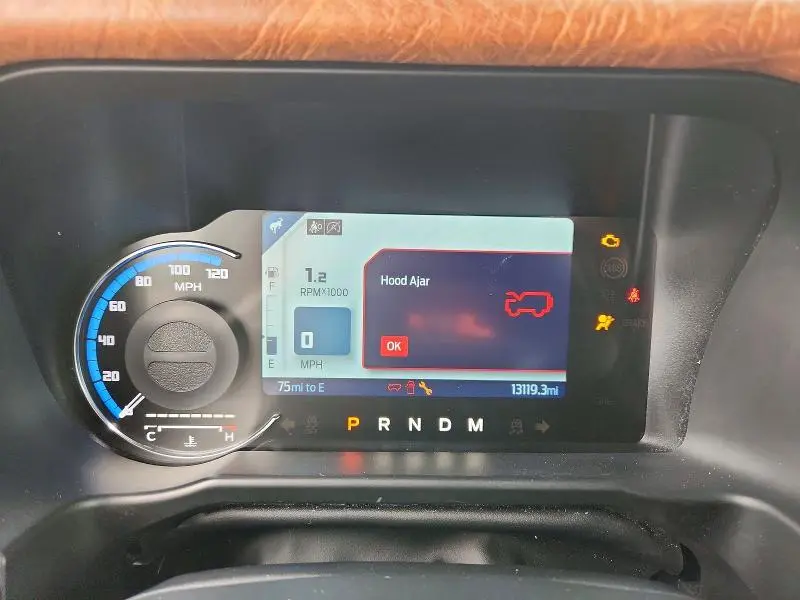 2023 FORD BRONCO BASE  