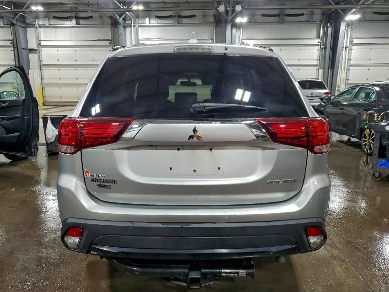 2018 MITSUBISHI OUTLANDER SE  
