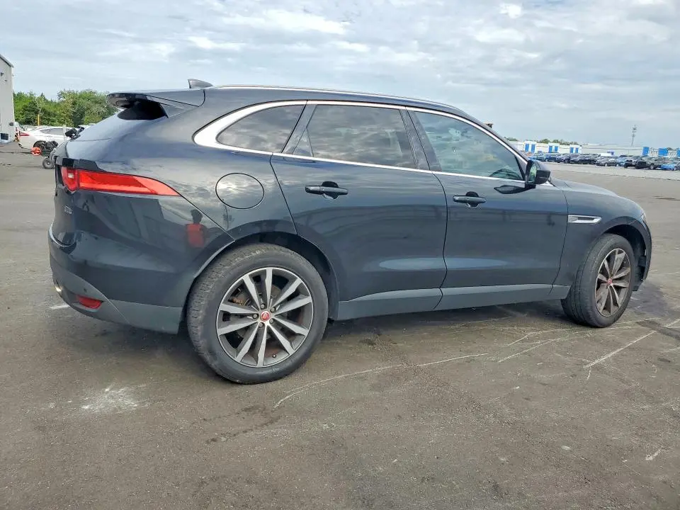 2018 JAGUAR F-PACE PRESTIGE  