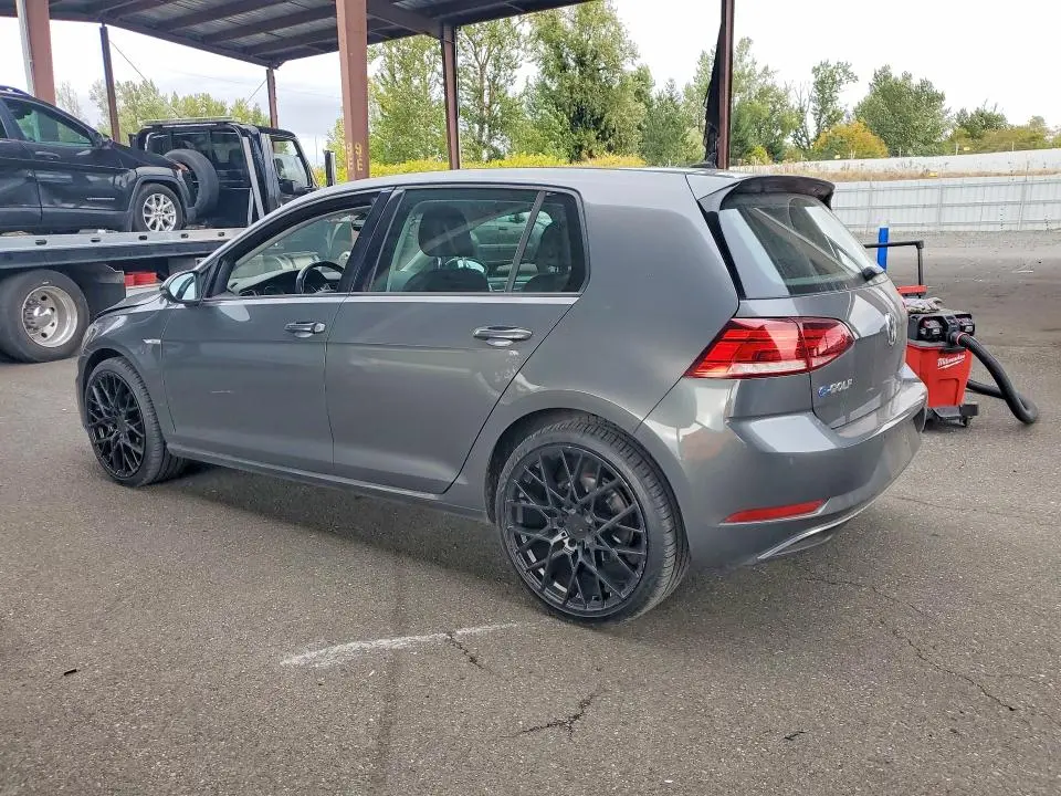 2017 VOLKSWAGEN E-GOLF SEL PREMIUM  