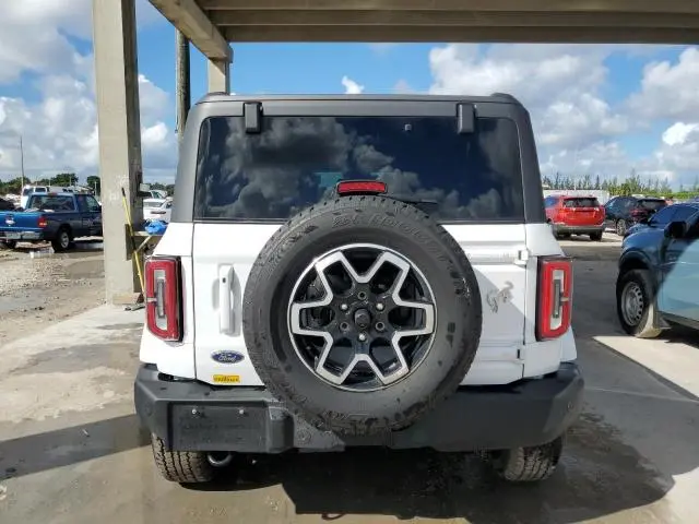 2024 FORD BRONCO OUTER BANKS  
