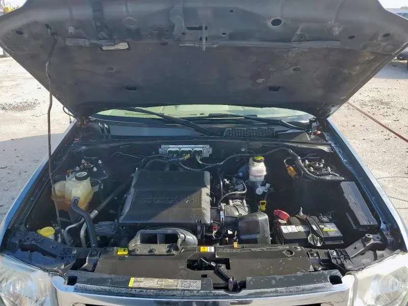 2011 FORD ESCAPE LIMITED  