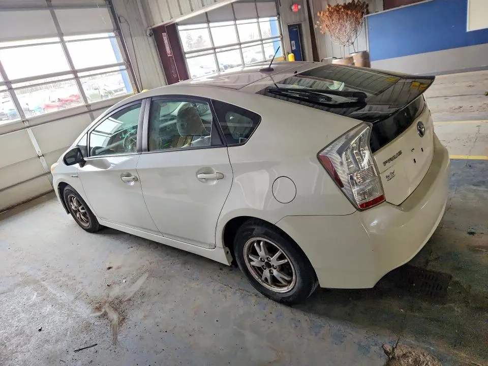 2010 TOYOTA PRIUS II  