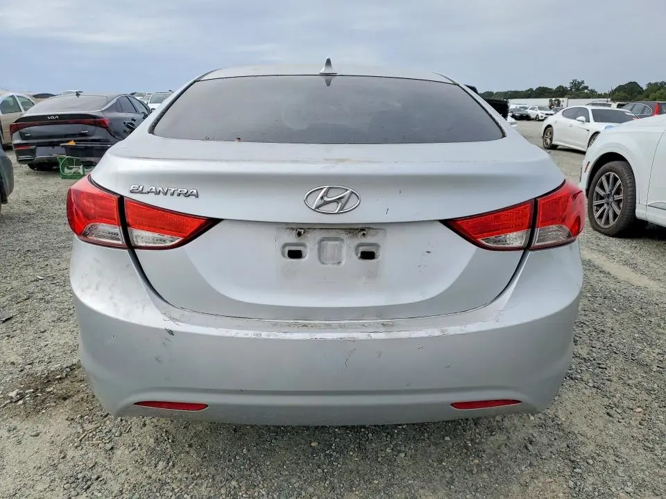 2011 HYUNDAI ELANTRA GLS  