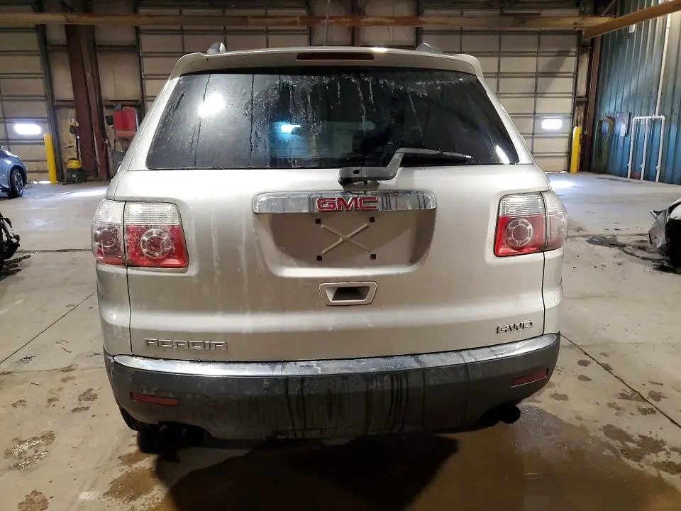 2012 GMC ACADIA SLE  