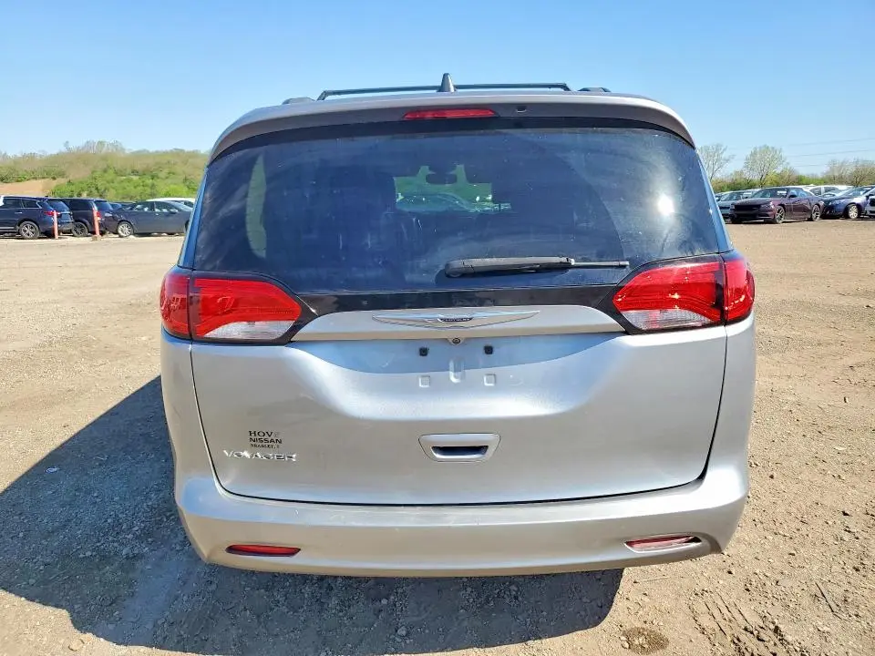 2021 CHRYSLER VOYAGER LXI  