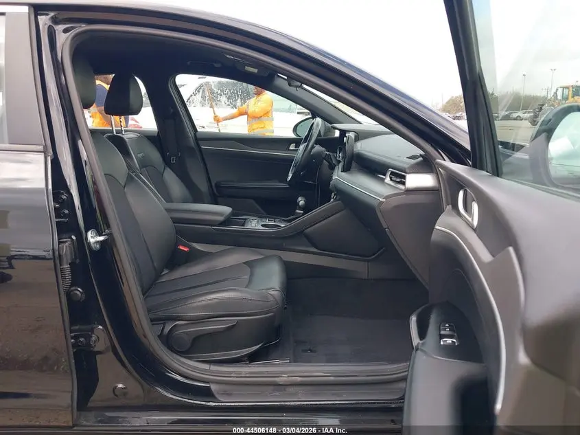 2022 KIA K5 GT-LINE