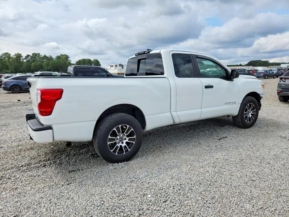 2024 NISSAN TITAN SV  