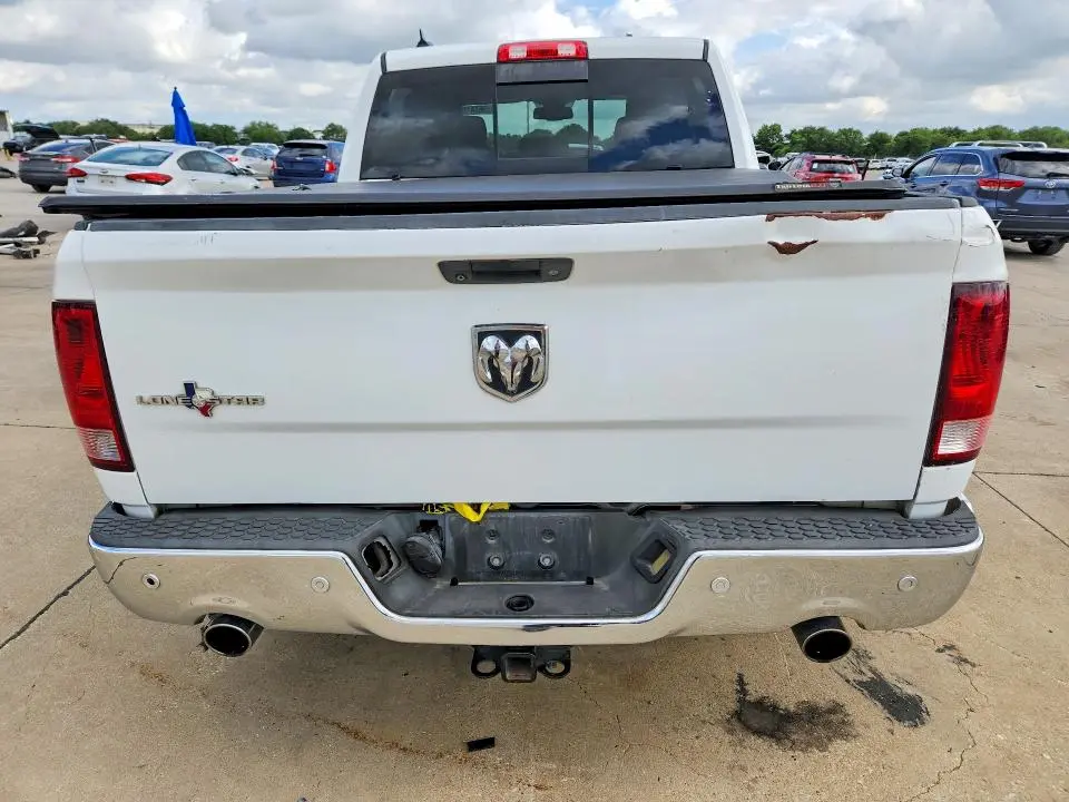 2015 RAM 1500 SLT  