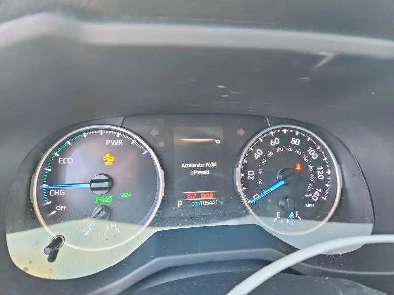 2021 TOYOTA RAV4 LE  