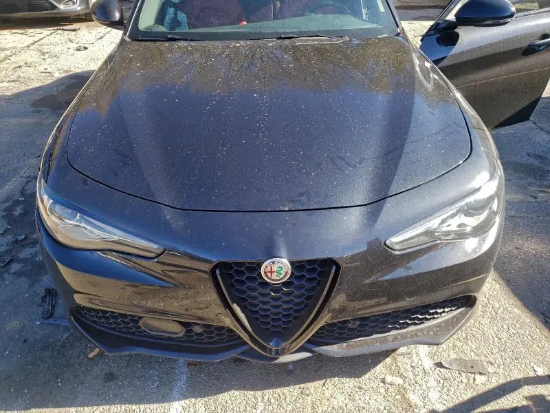 2023 ALFA ROMEO GIULIA TI  