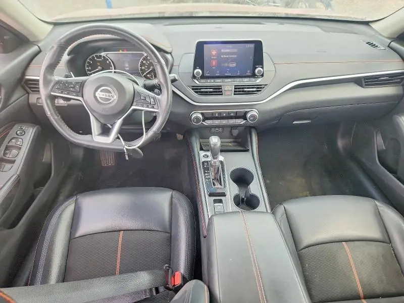 2022 NISSAN ALTIMA SR  