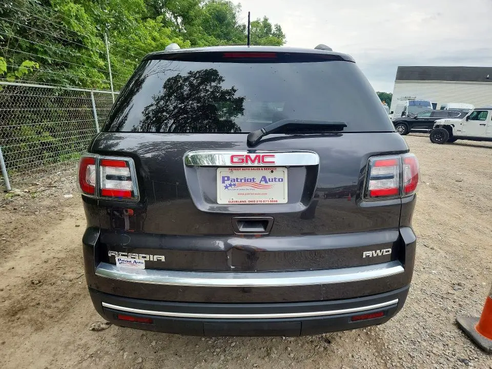 2015 GMC ACADIA SLE  