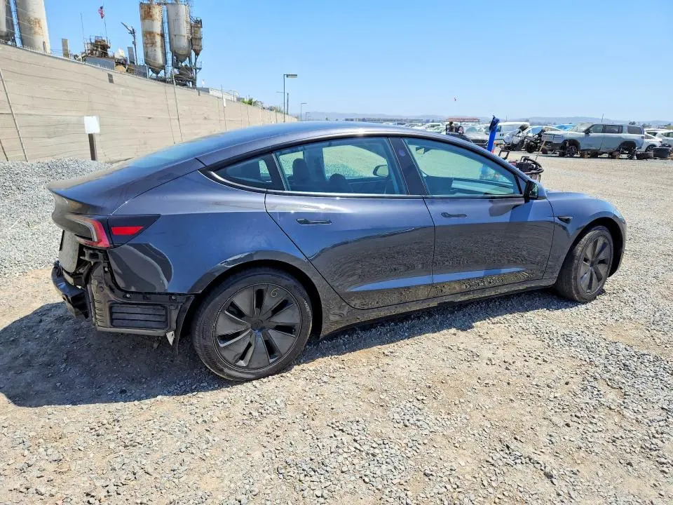 2025 TESLA MODEL 3   