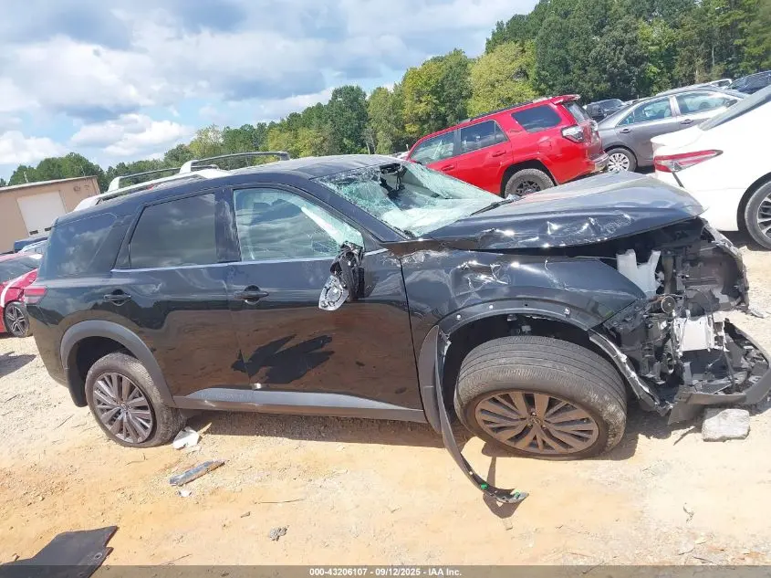 2024 NISSAN PATHFINDER SL FWD