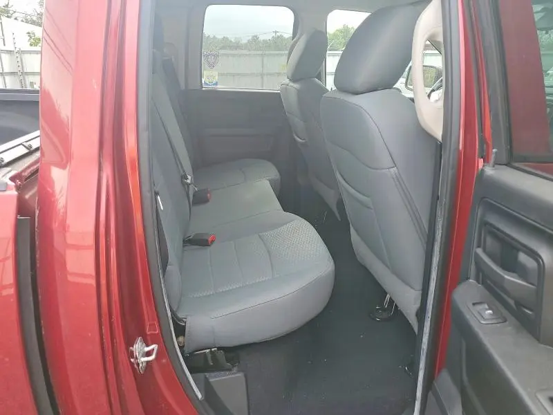 2013 RAM 1500 ST  