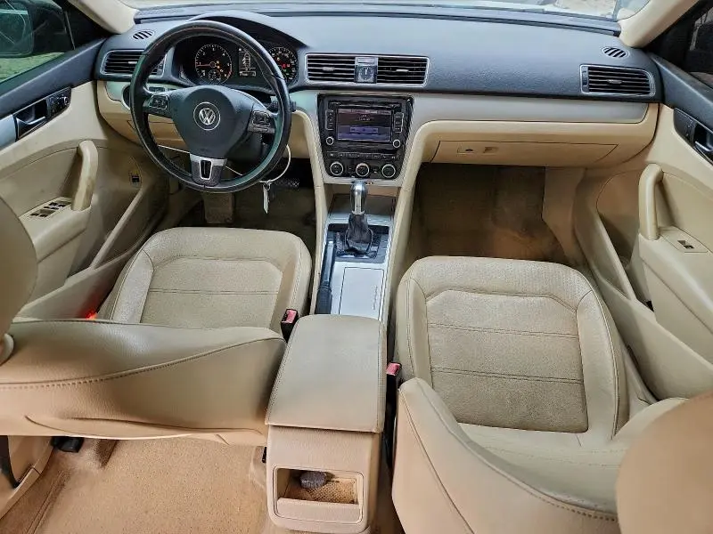2012 VOLKSWAGEN PASSAT SE  