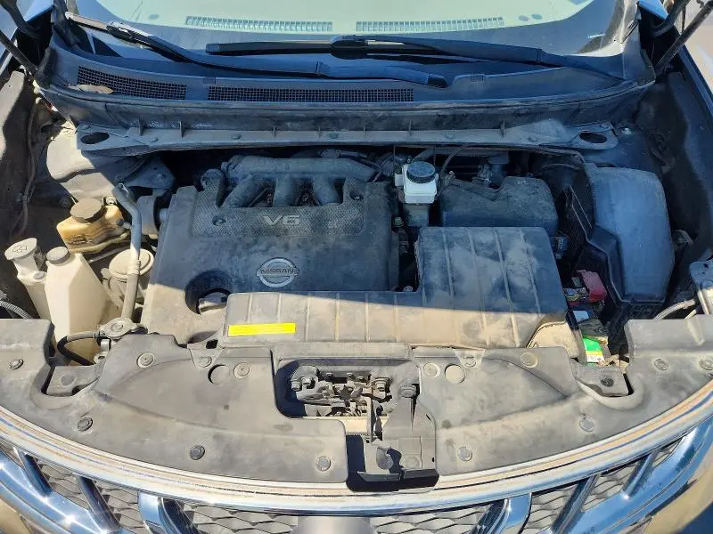 2011 NISSAN MURANO S  
