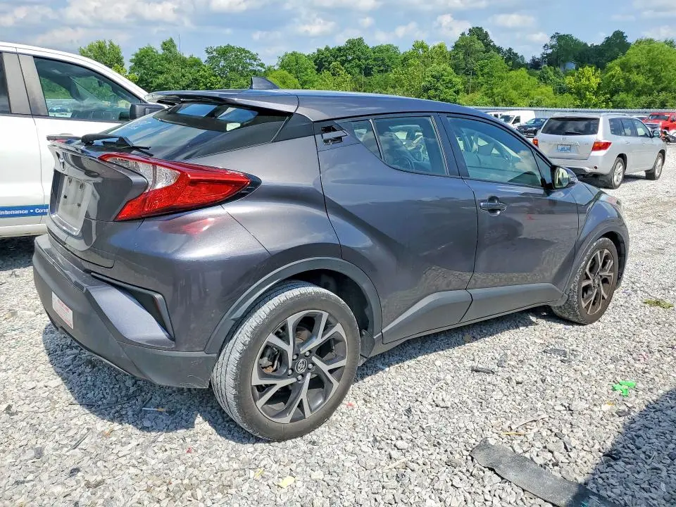 2019 TOYOTA C-HR XLE  