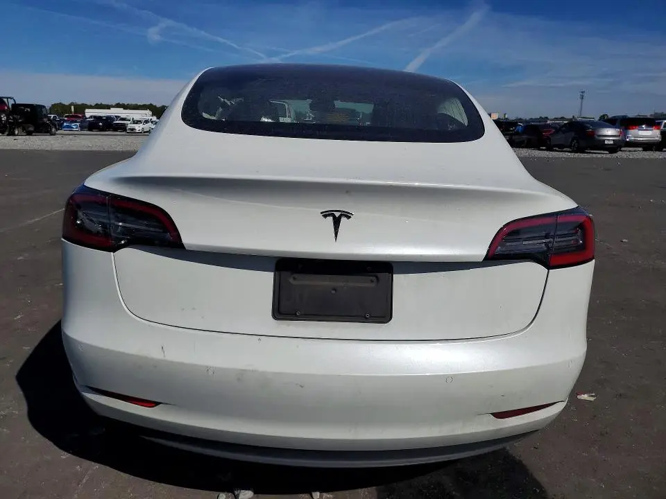 2018 TESLA MODEL 3   
