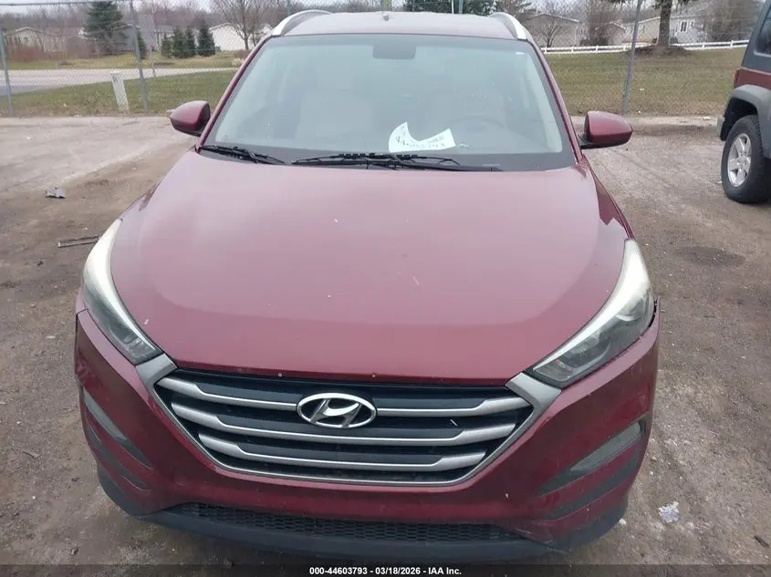 2017 HYUNDAI TUCSON SE
