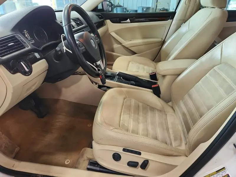 2015 VOLKSWAGEN PASSAT SEL  
