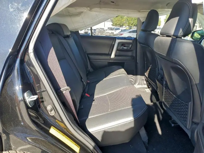 2018 TOYOTA 4RUNNER SR5/SR5 PREMIUM  