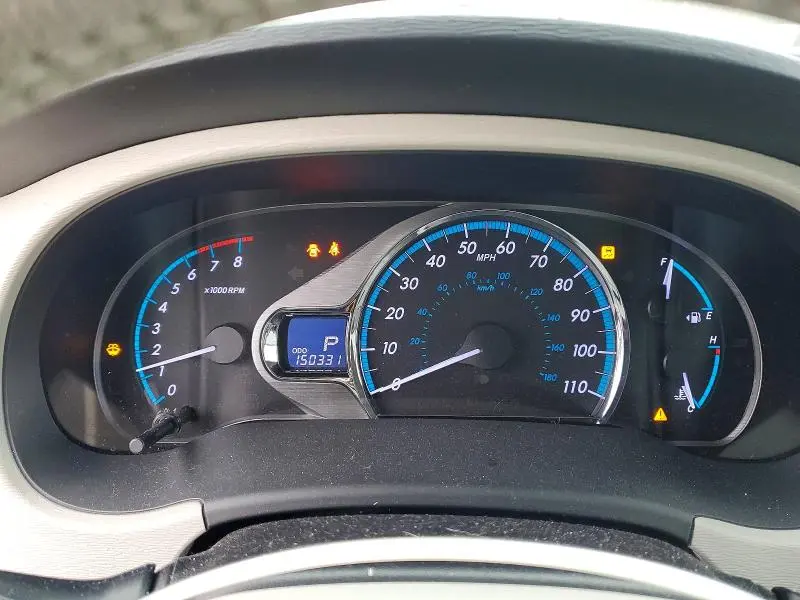 2013 TOYOTA SIENNA XLE  