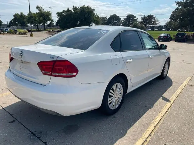 2014 VOLKSWAGEN PASSAT S  
