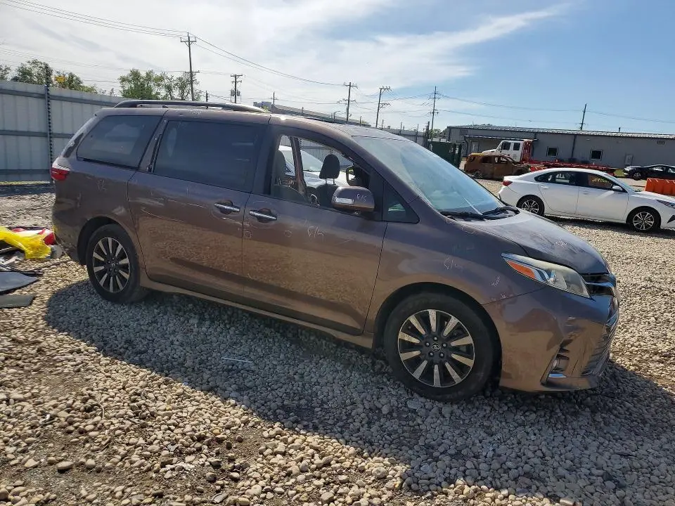 2018 TOYOTA SIENNA LIMITED 7-PASSENGER  